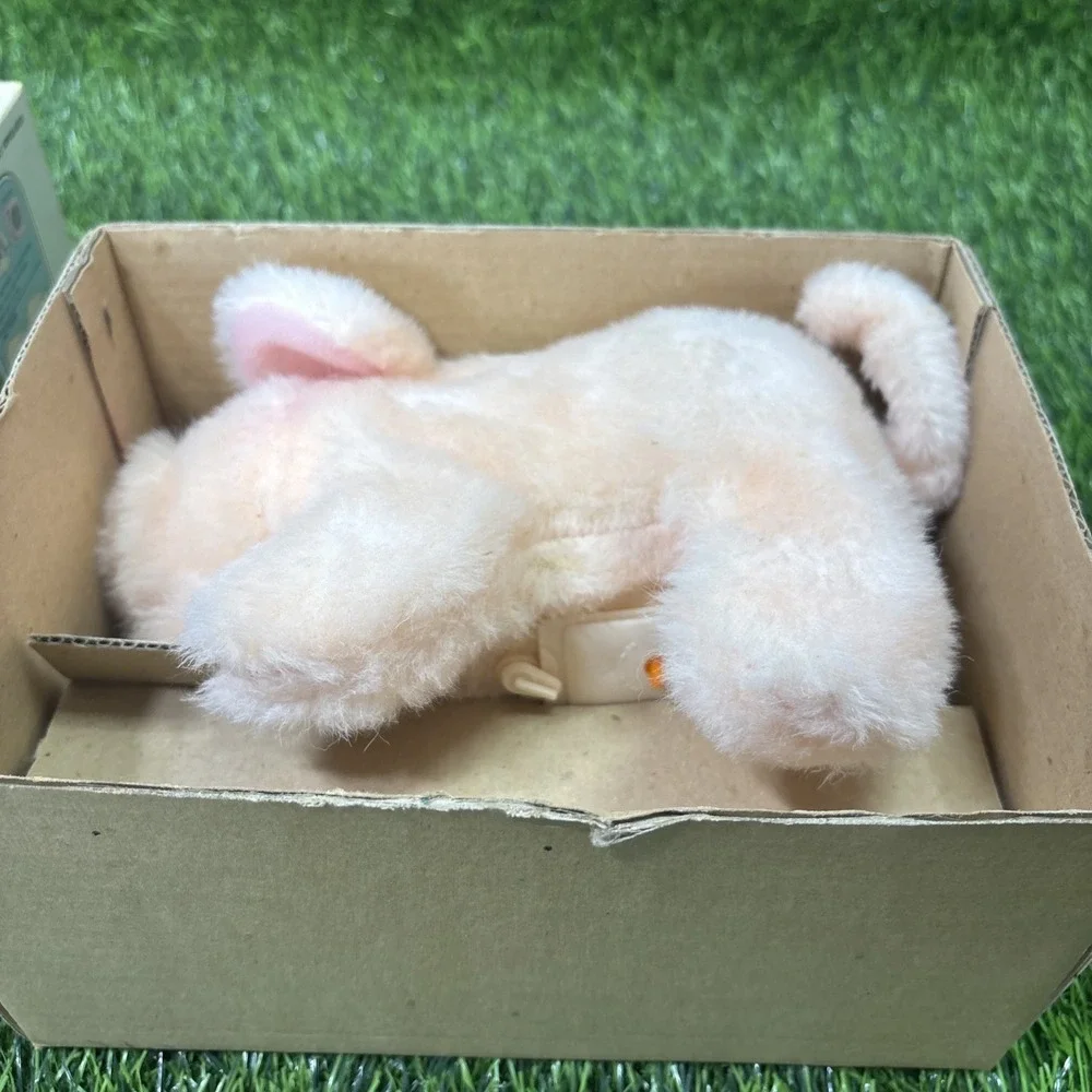 Vintage 1986 Pudgey the Piglet DG58 Moving Animal Toy NOS Open Box
